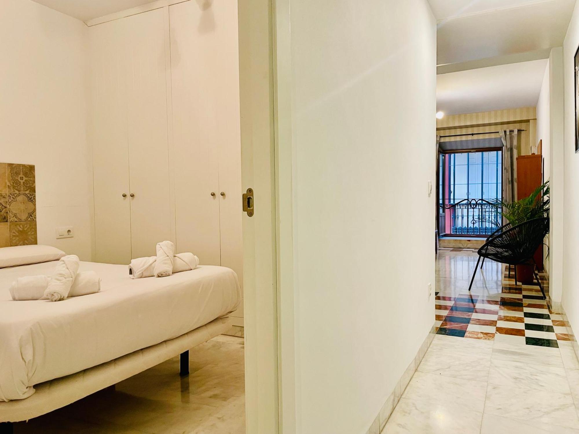 Entrecatedrales Suite Sevilla Buitenkant foto